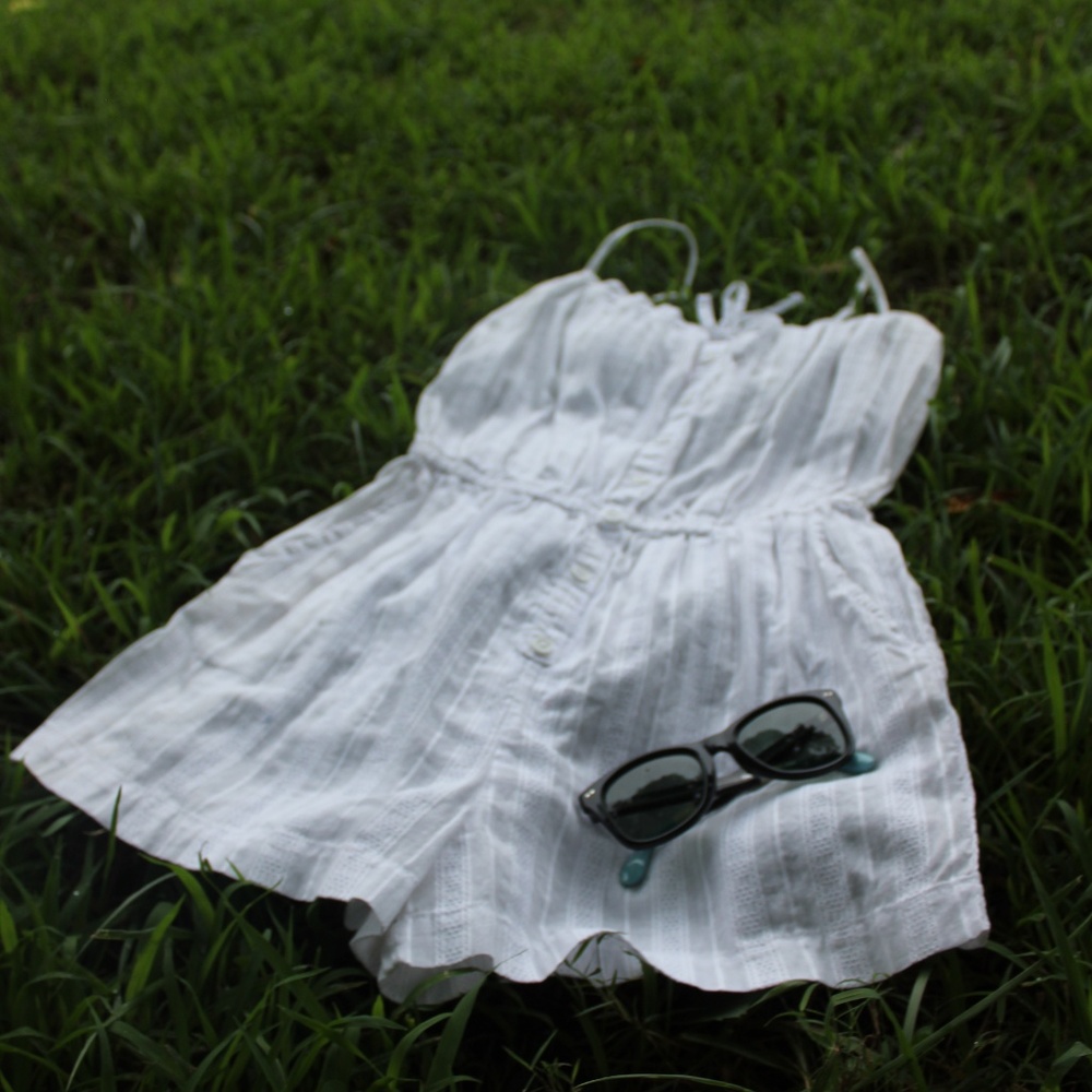 Mossimo White Romper - Picture 4 of 5